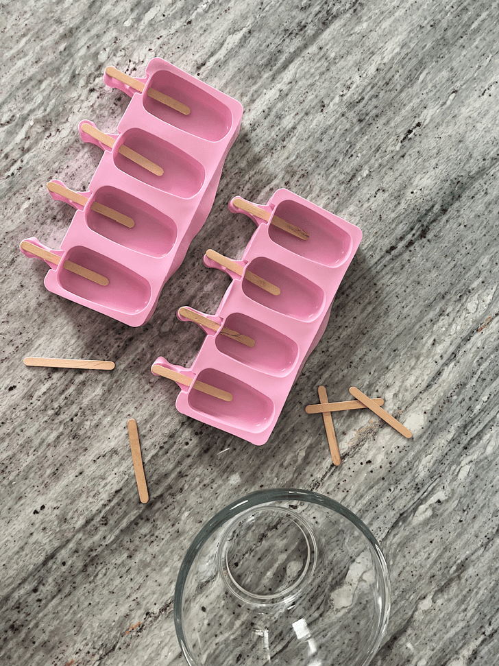 Frozen Yogurt {FroYo Bars} Food in the Making